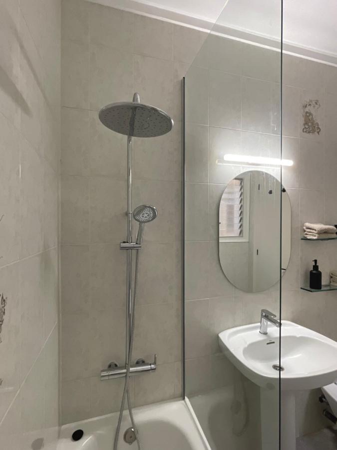 The Appartment Llança Zewnętrze zdjęcie